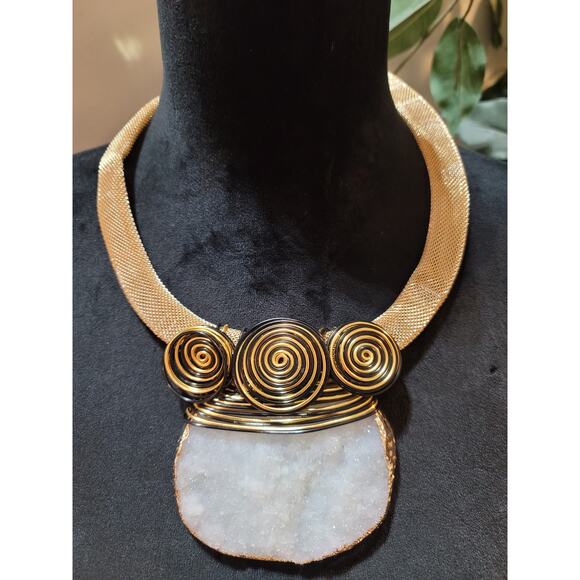 Women's Statement Gold Mesh Necklace With Spiral Wire Design And Druzy Stone - Picture 2 of 8